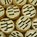 Cupcakes with chocolate lines